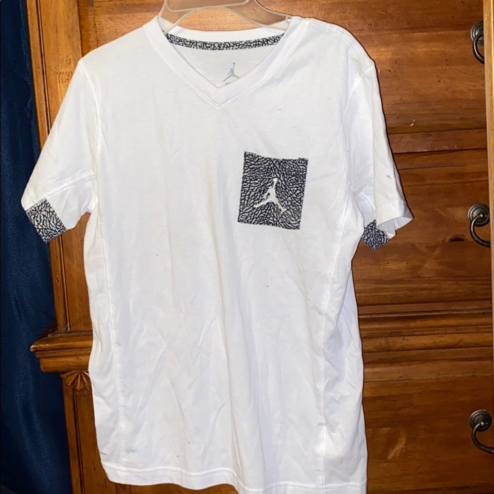White jordan boy shirt